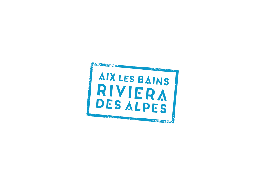 Logo rectangulaire avec un contour bleu clair et un texte en trois lignes : "AIX LES BAINS", "RIVIERA" et "DES ALPES" en bleu foncé
